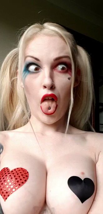 All of my Harley content is on onlyfans!
You can see over 150 Harley pics if you buy her a drink by joining