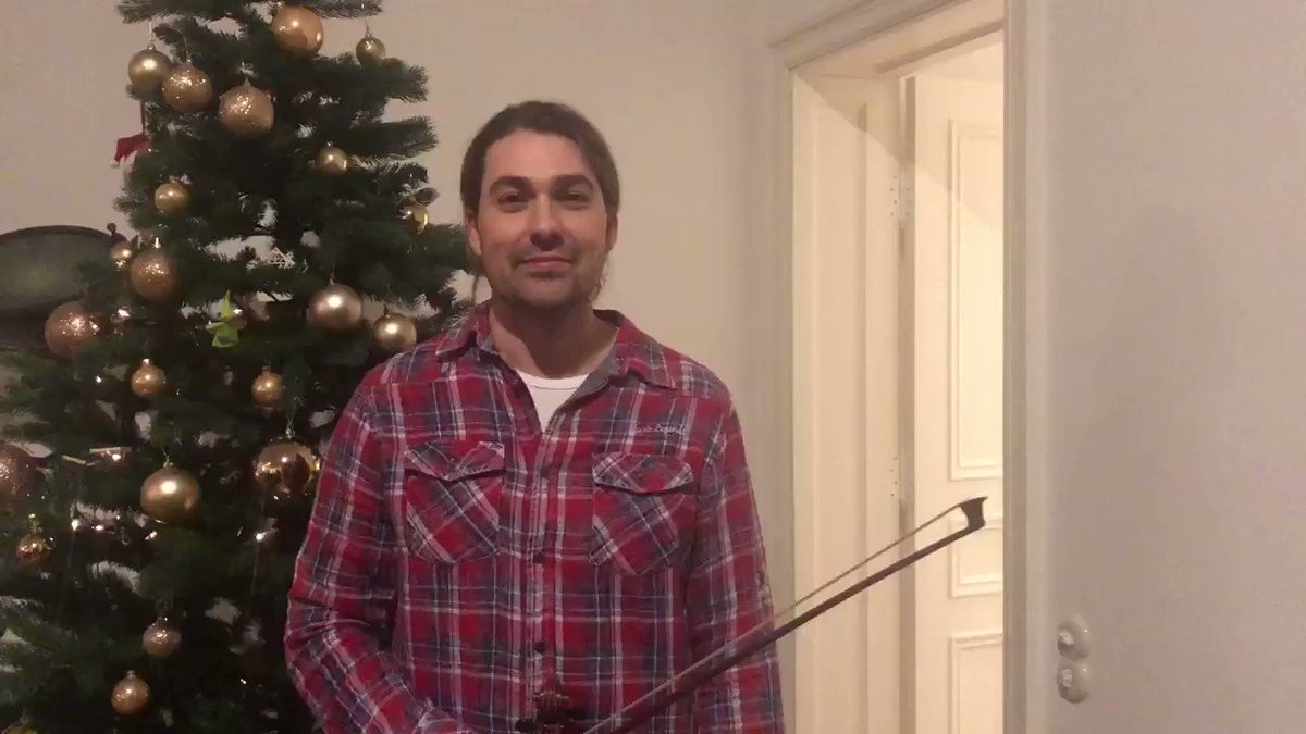 Merry Christmas mit unserer #Superbrands-Persönlichkeit @david_garrett. 🎄💚