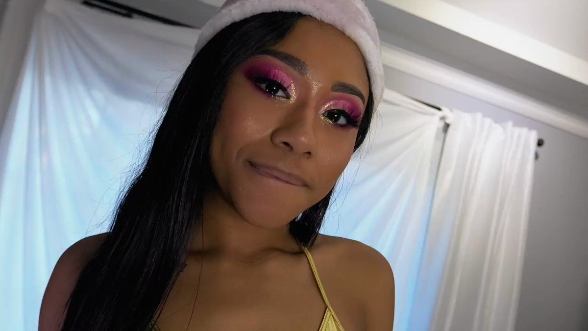 “** New scenes ** Alert out now
 Anal queen @AmariGold3 
TA...