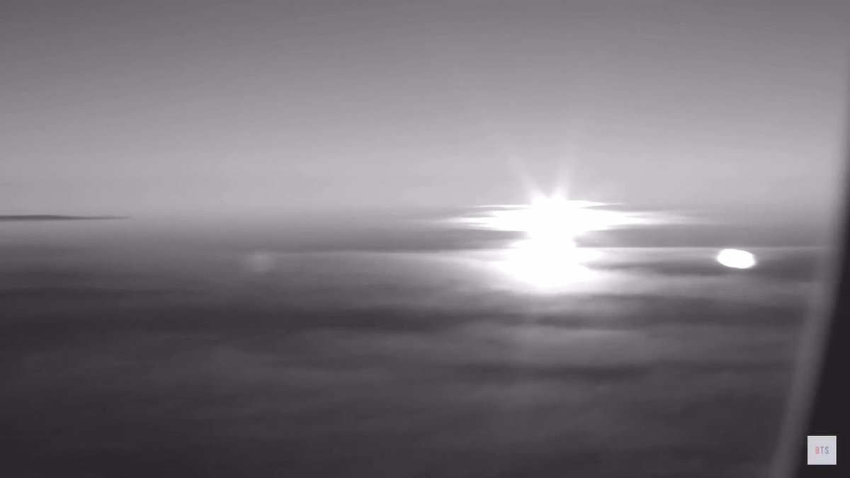 this beautiful scenery in G.C.F in Helsinki will always hold a special place in my heart bc of how perfectly jungkook created this moment. from the bgm, filmed the sky on an airplane, black and white to color 
#3YearsWithGCFinHelsinki

https://t.co/VReBWjq6mA