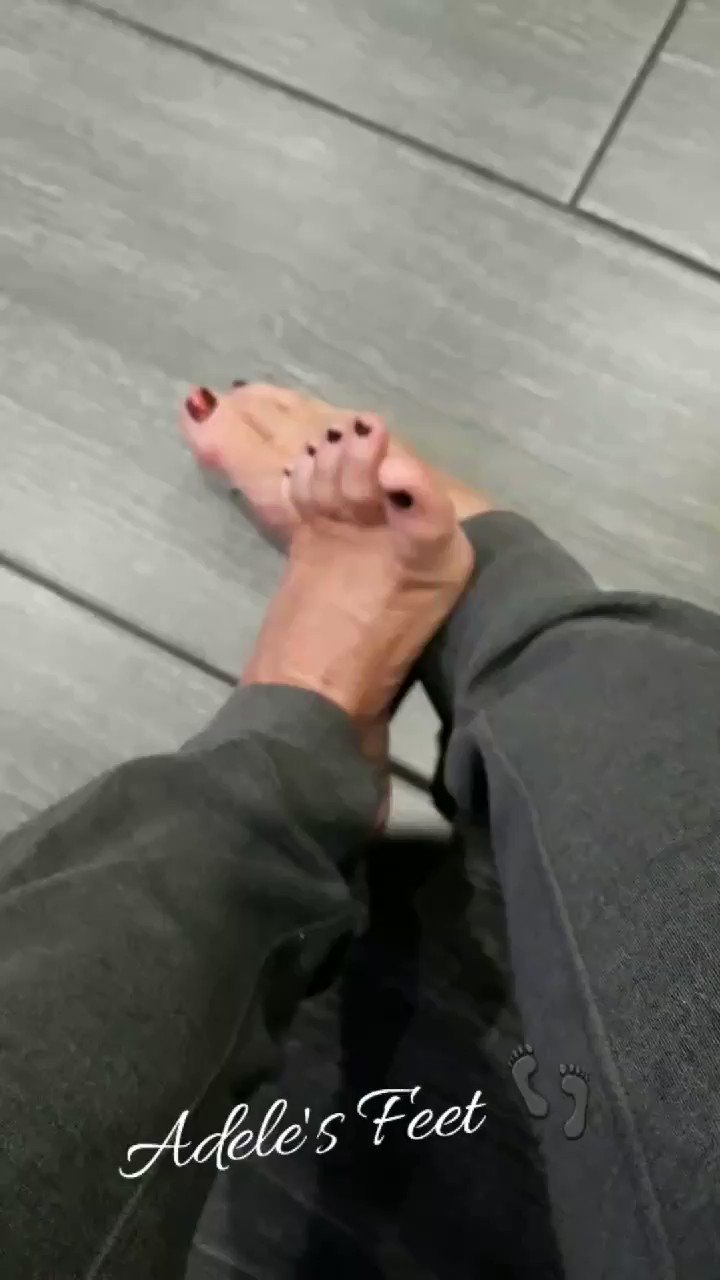 Adele's feet