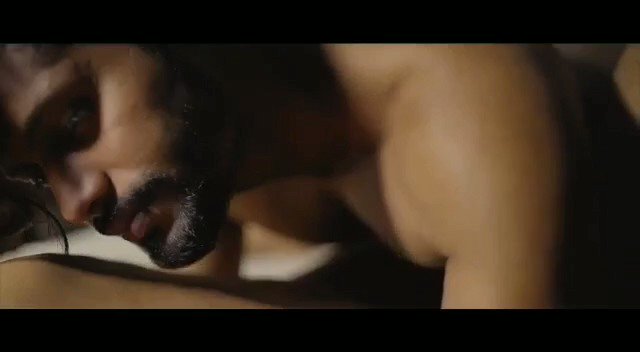 Hot eroticizing Indian romance... Don't miss the end.... @KingRishi9 @BudTwinky @Shyamvenkatsun1 @zeblusive @RuskinBond009 @Dharsan81935187 #gaysex #gayvideos #desiromance #gaylove