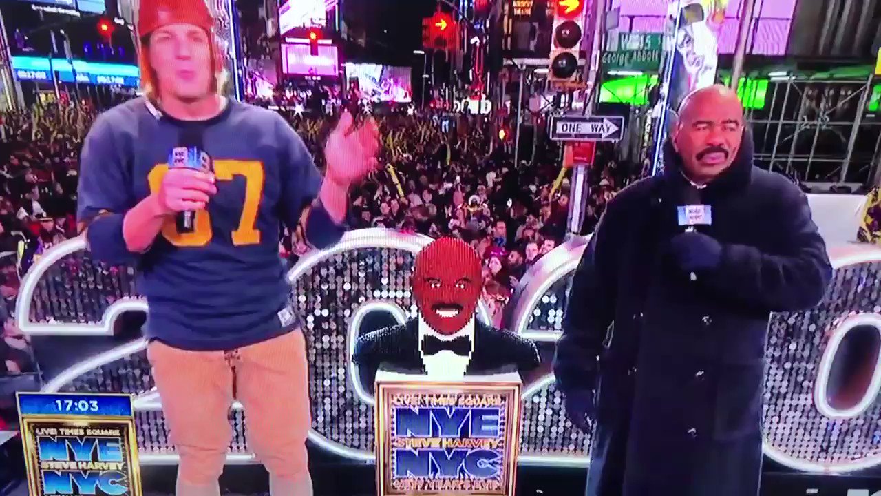 Ari Meirov On Twitter Gronk Spiked Lego Steve Harvey And Harvey Was Not Happy Harvey I Don T Want To Work With Him No More Https T Co Fxcuktg2ly Twitter