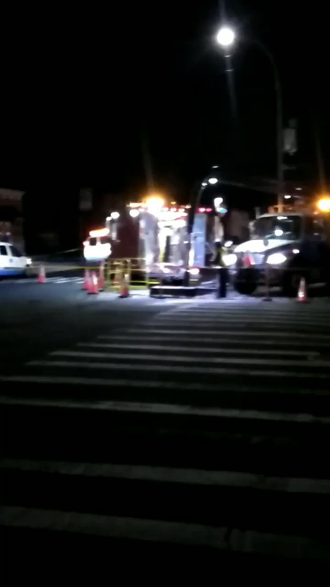 manhole explosion๐ฎ in my neighborhood in st albans queens near the corner of francis lewis boulevard and linden boulevard #conedison @ConEdison #abc7ny @ABC7NY @CandaceMcCowan7 @wallerABC7 @ShirleenAllicot @heatherorourke7 #cbsnewyork @CBSNewYork From All-Star Ralph