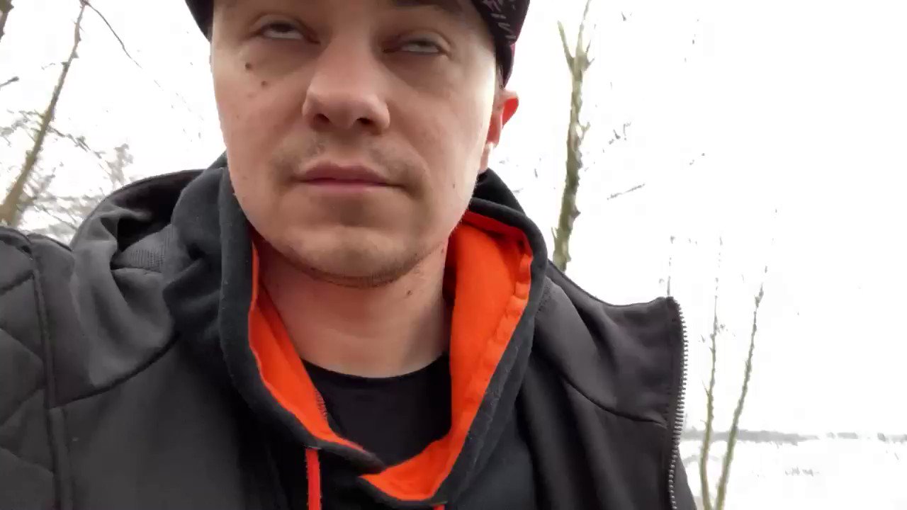 Banana Duck on Twitter "Me on life. https//t.co/xCO39o7xL2" / Twitter