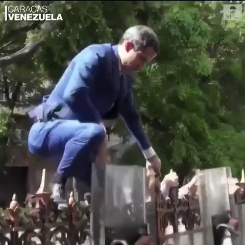 Según @petrogustavo el Presidente @jguaido no entraba a la Asamblea porque temía perder la elección. Otro encubridor de la dictadura chavista.