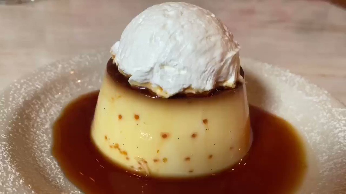 【大流行】濃厚固めプリンが味わえるお店が話題に！