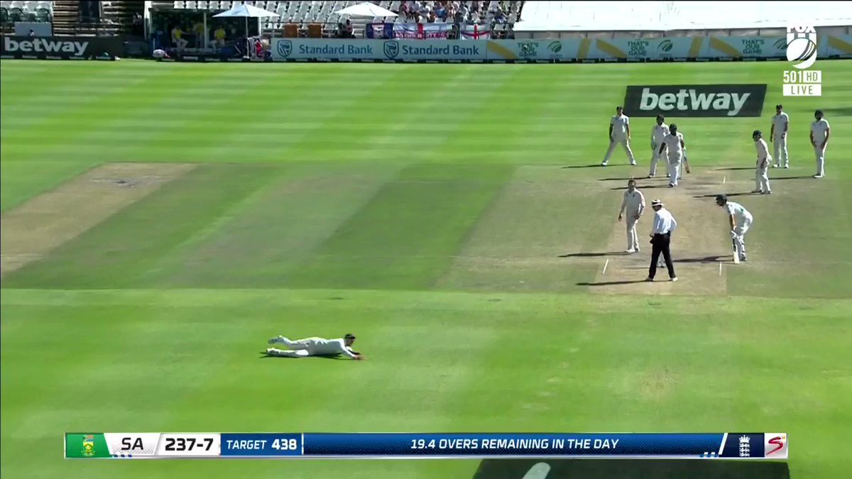 ๐คฌ Jos Buttler had some choice words for Vernon Philander during a tense afternoon at @NewlandsCricket.#SAvENG