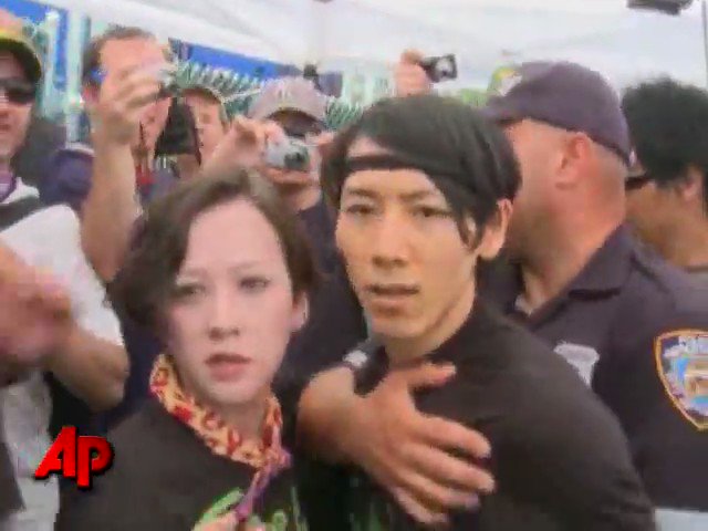 小林尊の嫁 妻 マギーの画像や子供は 現在の年収は3億円の富豪 エンタメ 芸能 ニュース などの気になる話題をお届け