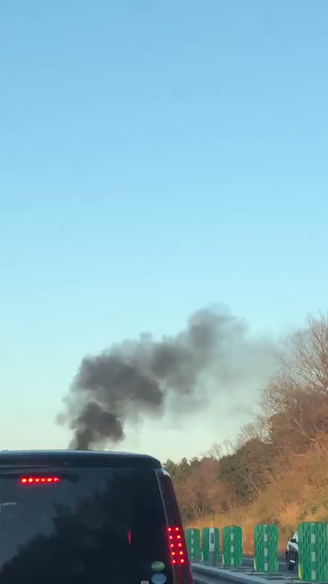 【火事】東名阪道 車両火災で渋滞「車がひっくり返って燃えてる」まとめのカテゴリ一覧まとめまとめについて関連サイト一覧