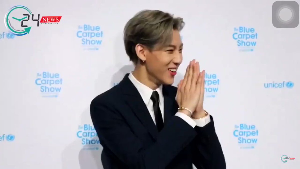 อ๋อยยยย ตอนพูดชื่อพี่ตั๊กแตน บอกผมจำได้แล้ว แล้วทำหน้าเหนือ คือน้องงงง อั้ยต้าวมุดื้อ!!! น่ารักมากกกก#TheBlueCarpetShowxBamBam #TheBlueCarpetShow #BamBam @BamBam1A