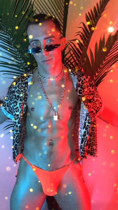 Trade tropicale ??? #cruisin #dreamboys #atlantiscruise #marekrichard https://t.co/G9GWqXDpFn
