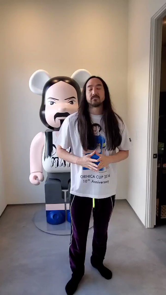 Steve Aoki (@steveaoki) on Twitter photo 2020-01-13 00:06:14 If ure into custom clothes like me watch this video... introducing #Aoki1of1 @dmcollection If ure into custom clothes like me watch this video... introducing #Aoki1of1 @dmcollection