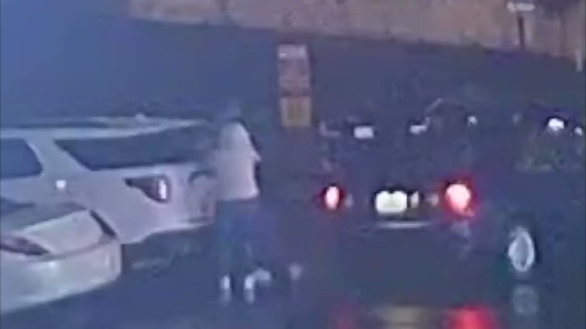 How far gone is CA?
Around Xmas my GF had $5k worth of luggage stolen in Sacramento. I provided @sacsheriff w/ vid of crime & perp's plate # (registered in Oakland).
Despite that, I was told they couldn't do anything bc @oaklandpoliceca "doesn't pursue property crimes." https://t.co/E7qWtvtXWQ