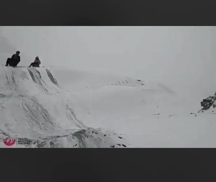 Childhood was something like this back home. Children in @Baltistan enjoying the first snow, skating and singing a beautiful Balti song.
#Baltistan
#Baltiyul