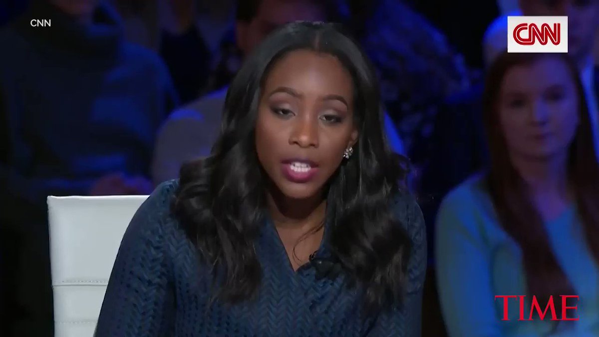 Elizabeth Warren and Amy Klobuchar react to comment that women can't win at the #DemDebate
Correction: The original version of this video misstated the date of the debate. It is in 2020, not 2019.