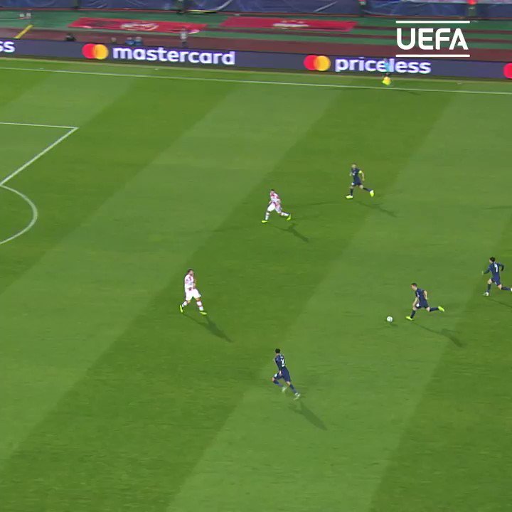 🇦🇷 Giovani Lo Celso's 1st #UCL = 😱😱😱 https://twitter.com/ChampionsLeague/status/1217441334702813185 …