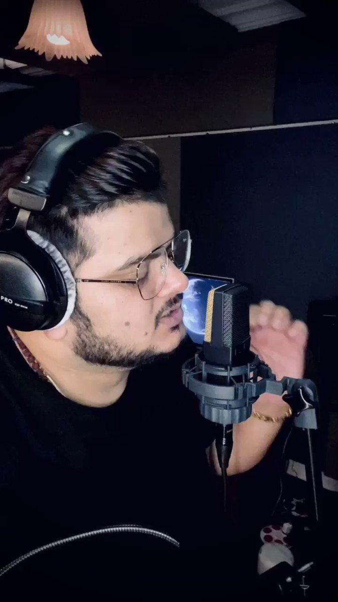 Vishal Mishra (@VishalMMishra) on Twitter photo 16/01/2020 07:47:19 Laila #StudioVersion ❤️🎶 Mai Laila Ki Tarah , Tu Majnu Sa Mashoor Hoga , Dekhna Ye Ek Din Zaroor Hoga 💫🖤 Laila #StudioVersion ❤️🎶 Mai Laila Ki Tarah , Tu Majnu Sa Mashoor Hoga , Dekhna Ye Ek Din Zaroor Hoga 💫🖤