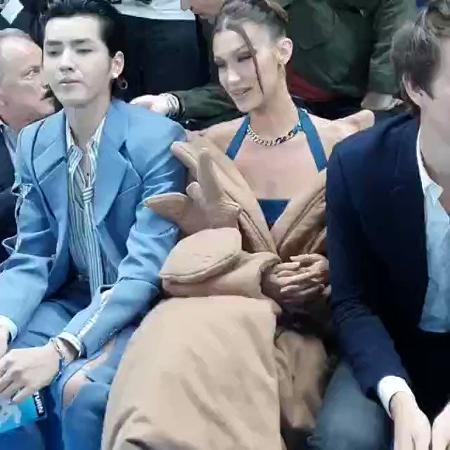 ❁ on X: IM WHEEZING KRIS WU'S EYE ROLL AT BELLA HADID ALDJSKSKSK THIS IS  SO FUNNY  / X