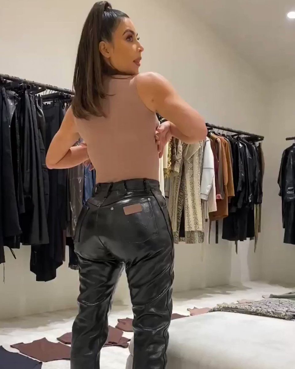 Made from ultra-smoothing and compressive material, the Essential Bodysuit Collection delivers a comfortable, second skin feel. Available JANUARY 21 at 9AM PST / 12PM EST in four tonal shades and in sizes XXS - 5X. Join the waitlist now at http://SKIMS.COM .