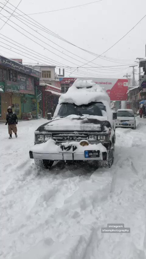 It’s rare to see vehicle mobility in #Skardu #GilgitBaltistan these days due to snow and icy roads, 4x4 moving vehicle often look like this in the video. @GBpak @PakistanNature @PahicColombo @PakistaninParis @Pak_Discover @jamilnagri @saiyahtravels
Video Credit: @irfanphotograpy