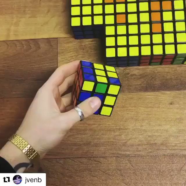 🐉🟦🟩🟧🟨⬜️ 🐉 Bruce Lee Fan and Rubik’s Cube Artist Giovanni Contardi from Italy 🇮🇹 working his magic! 🐉👊🏽💥 https://t.co/ajtIyp3G6p