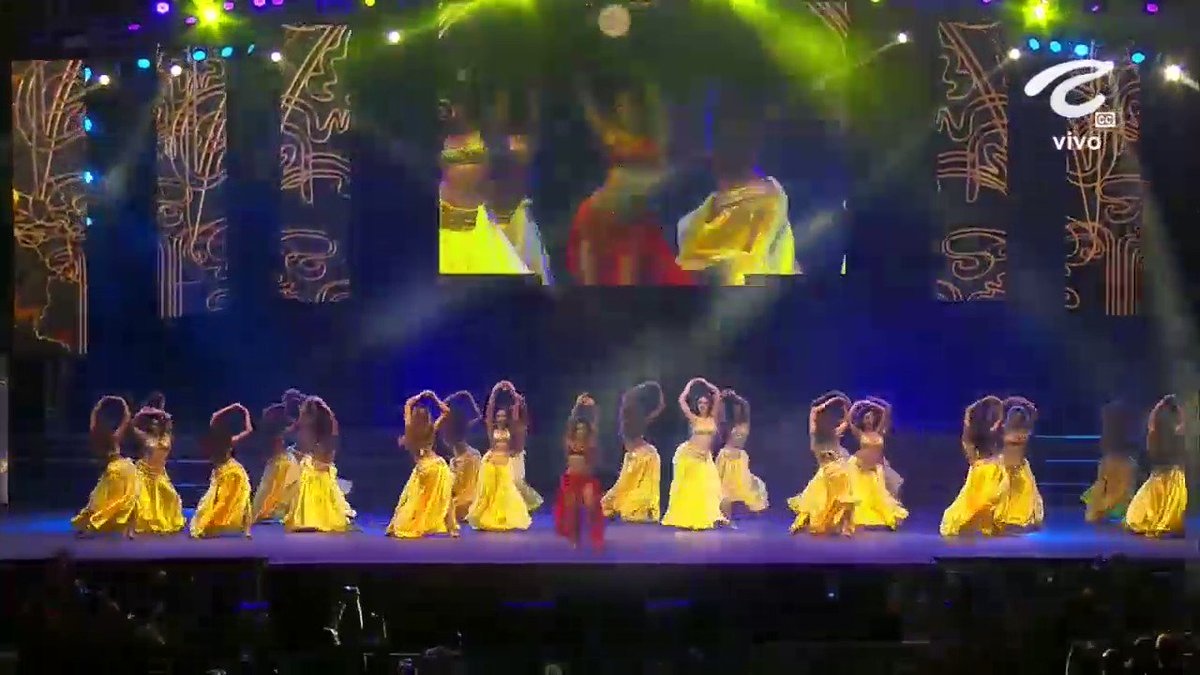 Shakira (@shakira) on Twitter photo 2020-01-19 23:33:30 Qué lindos los carnavales de Barranquilla! Gracias a @IsabellaChams por el cariño y por este lindo homenaje. Espectacular! 📹 @canaltelecaribe Qué lindos los carnavales de Barranquilla! Gracias a @IsabellaChams por el cariño y por este lindo homenaje. Espectacular! 📹 @canaltelecaribe
