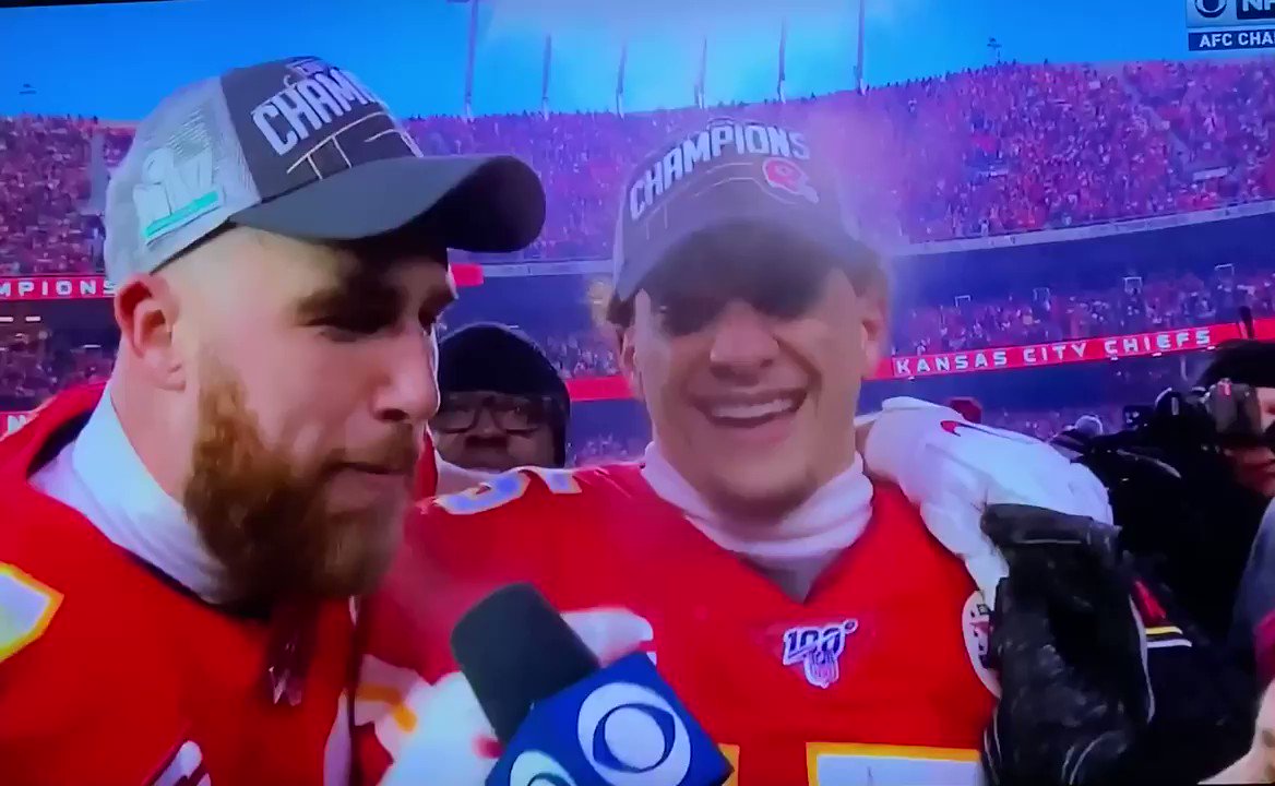 @TheHoopCentral's photo on Travis Kelce