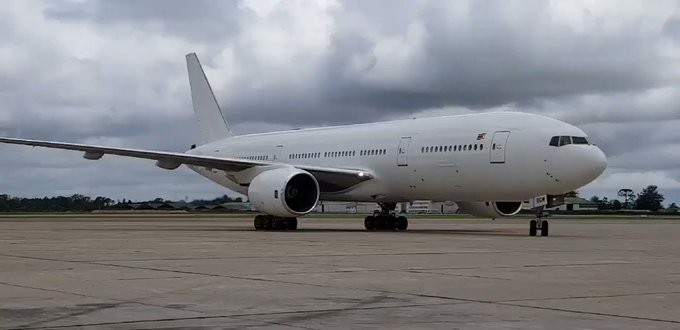 Air zimbabwe 777