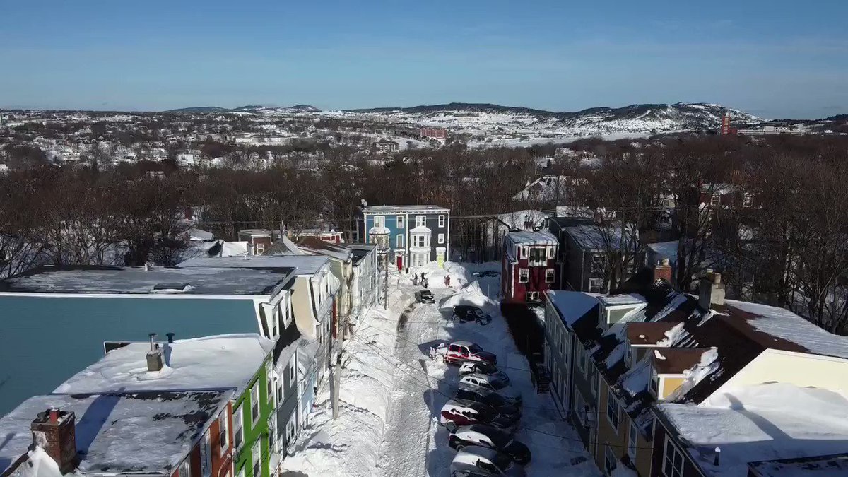 Even in the middle of an emergency St. John's is still beautiful (the people trying to unearth that snow drifted car may disagree) #nlwx #nlblizzard2020