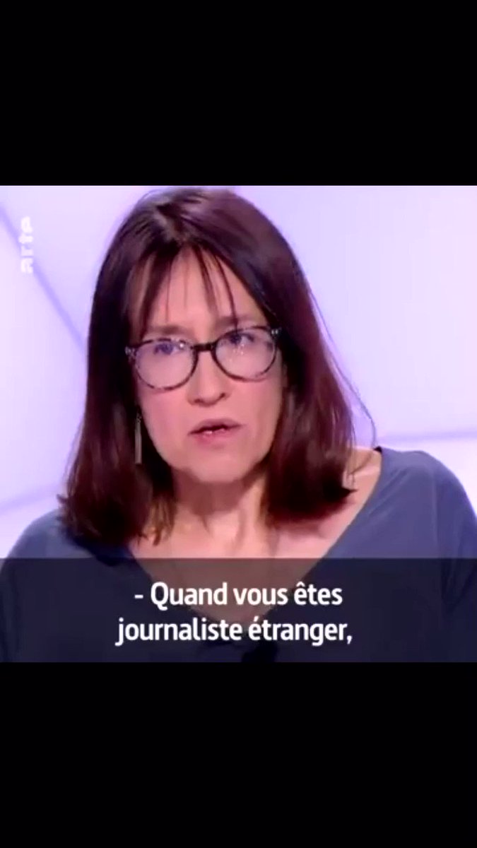 « ...quand une journaliste Portugaise jette un très gros froid sur le plateau......! »😊Putain la tête des autres..😂