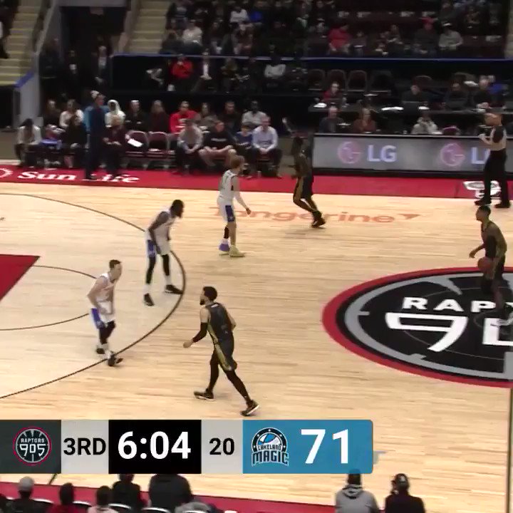 not everyone has moves like this in their bag of tricks π± | @drob7nson
@GatorsMBK βοΈ @Raptors905