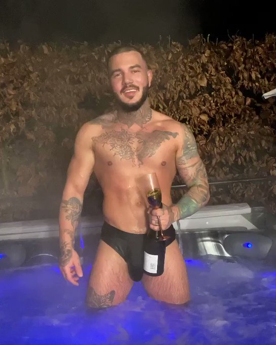 Wanna year a joke about my dick? Never mind it&rsquo;s too long. https://t.co/sCLoIqLqkc<a href="/tag/lgbt"class="tags"><span>#lgbt</span></a><a href="/tag/naked"class="tags"><span>#naked</span></a><a href="/tag/horny"class="tags"><span>#horny</span></a><a href="/tag/drop"class="tags"><span>#drop</span></a><a href="/tag/gay"class="tags"><span>#gay</span></a><a href="/tag/cock"class="tags"><span>#cock</span></a><a href="/tag/alpha"class="tags"><span>#alpha</span></a><a href="/tag/heavy"class="tags"><span>#heavy</span></a>