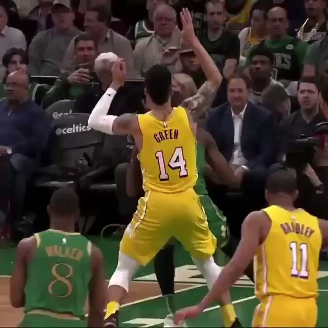 Dang @FCHWPO over here throwin down and TD gettin 🔥🔥 and @danielrainge still got his Sunday church-face on 😎or it’s Poker night somewhere. #Stonecold #AllBiz #AllLove ☘️☘️