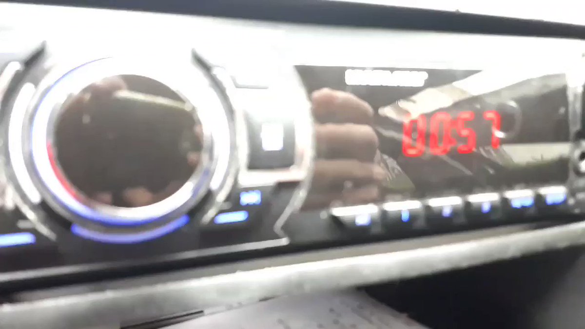 Bom, com esse tempo gostoso em São Paulo, deixo aqui minha música favorita nos últimos 10 anos. Que todos tenham um excelente dia. 🎸🎵🎶🎙🎸🎵🎶🎙🎸🎵🎶