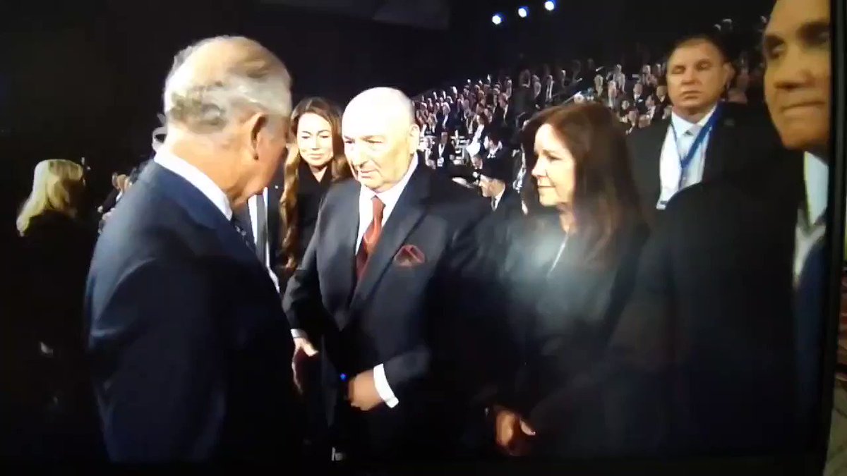 Darren Lethem (@DarrenLethem) on Twitter photo 24/01/2020 04:25:34 I’m sure Prince Charles just snubbed Mike Pence. Titter I’m sure Prince Charles just snubbed Mike Pence. Titter