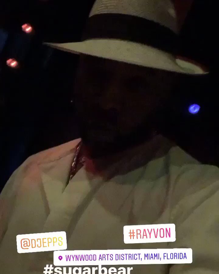 “Blaze Like A Fire” Rayvon #earthstrong #bash w #djepps #sugarbear #artist #bashment #ladidadi #nogunsnomurder #classic #rollitrollit #video #settinz #racket #club #reggae #dancehall #music #dope #miami #beach #live #show #mad #innareallife #gtcent #getthatcheddarentertainment