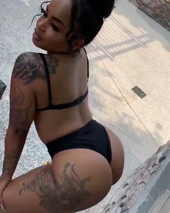 ThickBitchChanel’s pics and videos
