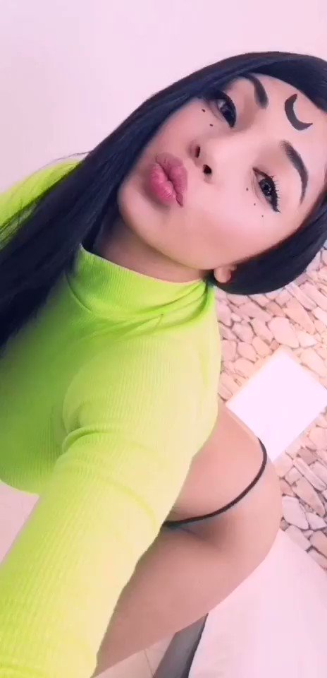 Model - Samantha Rios c2c