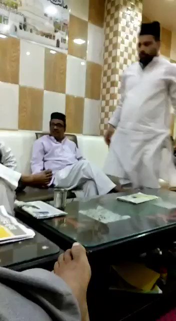 भारतीय जनता पार्टी मध्य प्रदेश हज कमेटी के पूर्व अध्यक्ष इनायत कुरैशी आज लोगो को CAA और NRC के फायदे गिनवा रहे थे पर उनके मुंह पर इंदौर में कालिख पोत दी गई,#शाह_पर_भारी_शहीनबाग #शाहीनबाग़_की_बहादुर_औरतें #NRC_CAA_Protests #CAA_NRCProtests