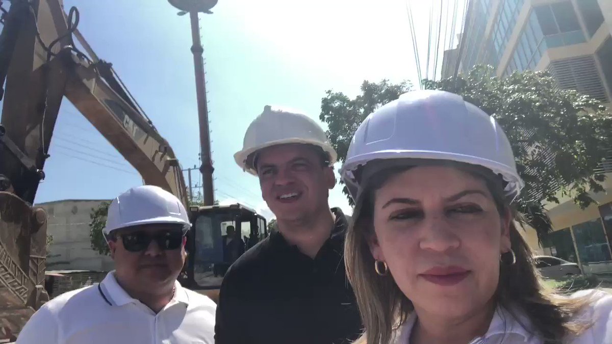 ¡Las obras en Santa Marta son imparables! El contratista de la obra Puente el Mayor se compromete a ejecutar la obra en 3 meses como lo estipula el contrato. Seguiremos trabajando para que los samarios tengan las calles que se merecen y tengan una mejor calidad de vida.