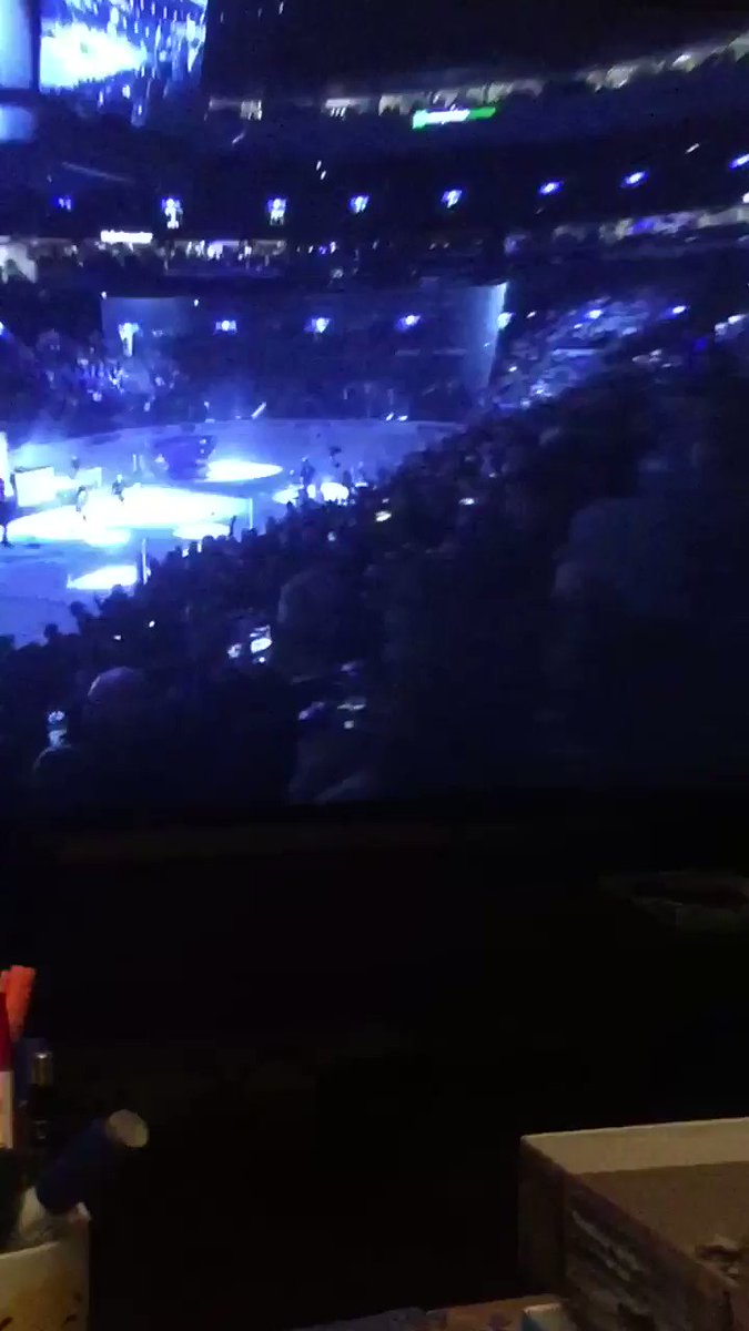Green Day playing “ American Idiot” and other classics at the All Star St.Louis Hockey game is everything! His pipes are GOALS!