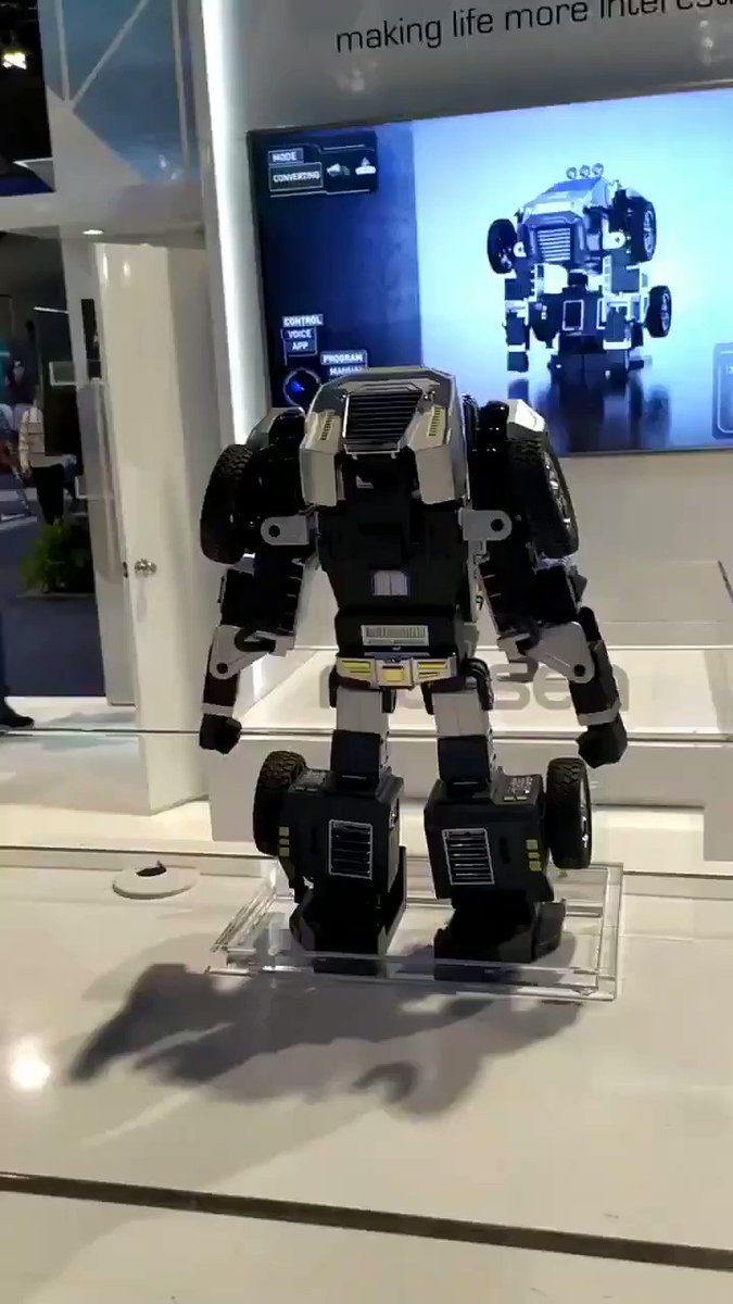 This real-life Transformer can even do push-ups.
@darshan_h_sheth
#robot #robotics #Transformer #iotday2020 #Future #ArtificialIntelligence
#engineering #design #ces2020