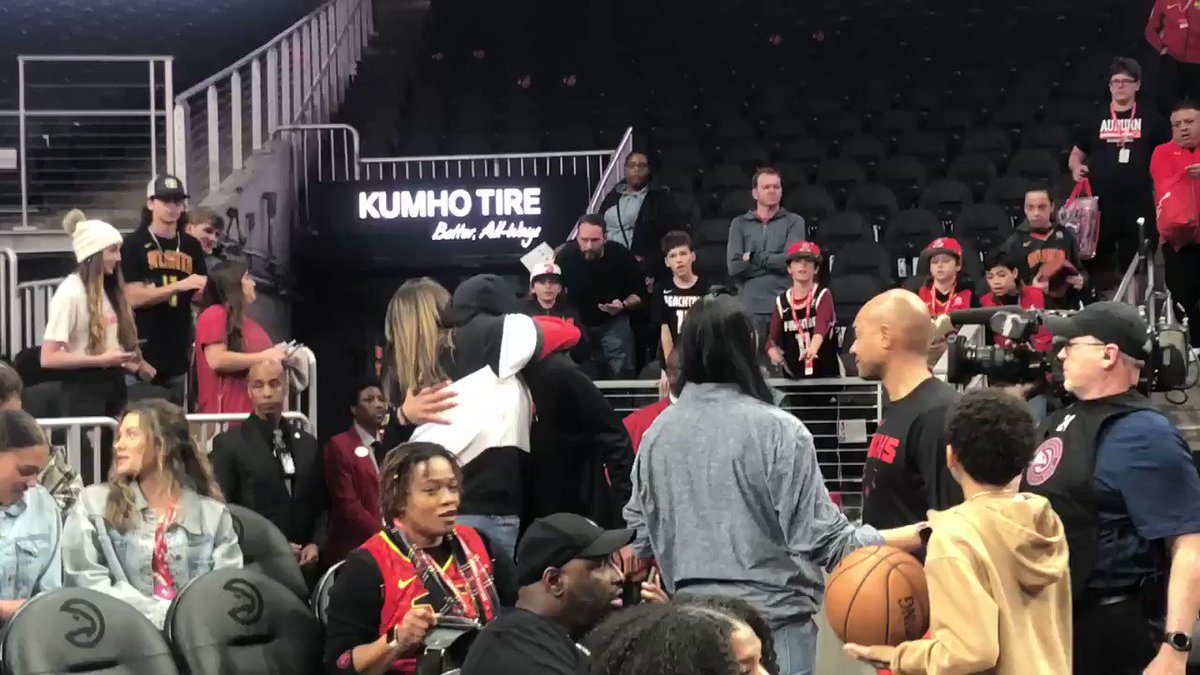 Trae Young went over to his mother after pregame warmups.
Trae worked out with Kobe leading up to this season.