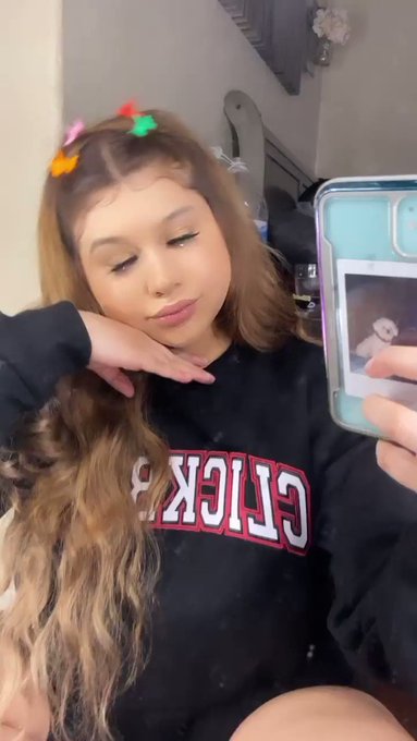 Happy bunk girl https://t.co/V5fz6ZeU4w