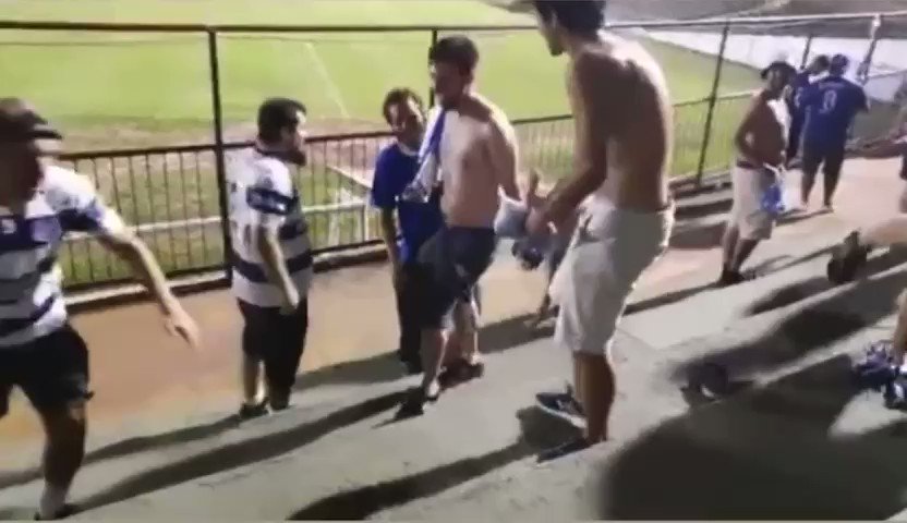 Futebol Alternativo TV on X: Torcida do Taubaté comemorou a vitória no  Canindé praticando parkour  / X