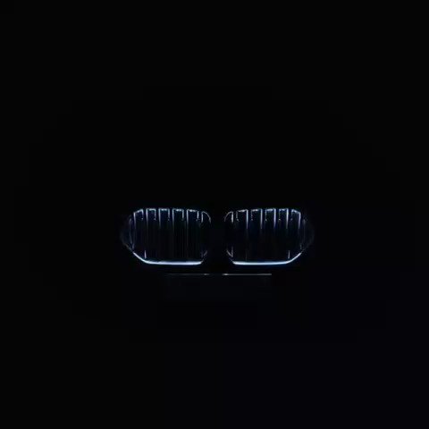 BMW EVM Autokraft là một sản phẩm ô tô đỉnh cao của công nghệ và sự sáng tạo. Với thiết kế hiện đại và tiên tiến, các tính năng thông minh và khả năng vận hành linh hoạt, không có lý do gì để bạn không thưởng thức những hình ảnh quảng cáo của chiếc xe hơi này.