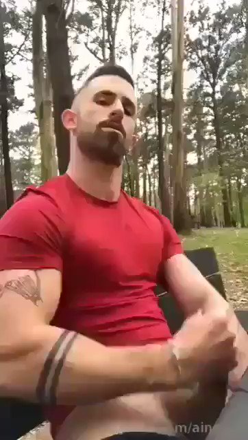 OH YEAH? MUSCLE XXL @AINGERUFANS BIG CUMSHOOT IN A PUBLIC PARK??SO HOT?
.
.
@new_gaywanking @musculoduroblog