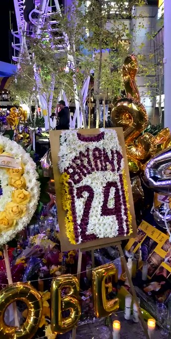 🙏🏼❤️🙏🏼 What a night. #MambaForever #Lakers https://t.co/TvGJpm1BMS