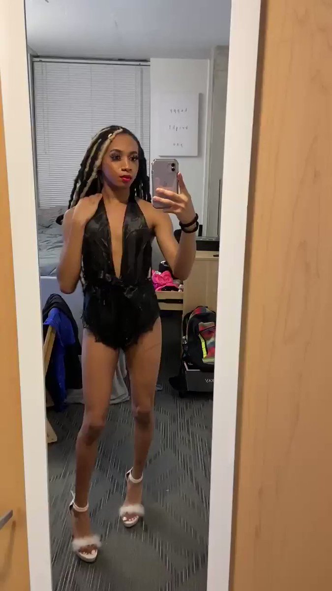 jon ✨ - making vids for my sugar daddy 😅 he loves his little shemale princess 🥰